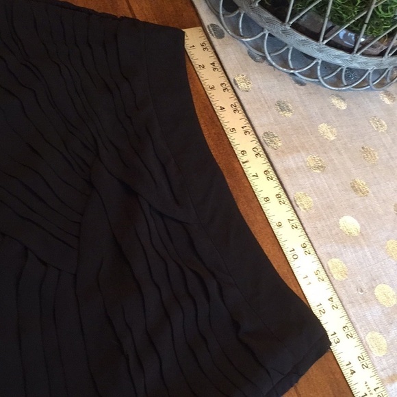 H&M Chiffon Pleated Black Skirt 4 - Picture 3 of 5